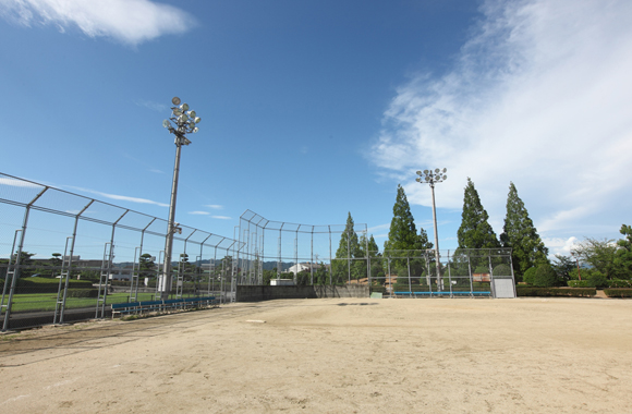 ソフトボール場